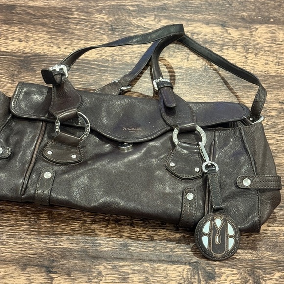 Brown Leather Messenger Bag with Distressed Finish and Detachable Strap - Picture 5 of 7